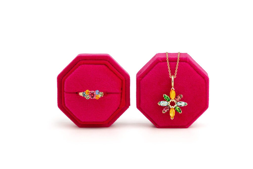 Spinell Spinellring Saphir Edelsteinring Flowerring handarbeit Unikatschmuck Goldschmiede